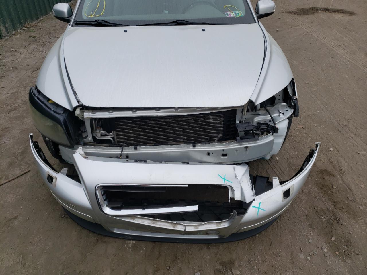 Photo 9 from auction – 2010 VOLVO C30 T5 with VIN YV1672MK9A2173299