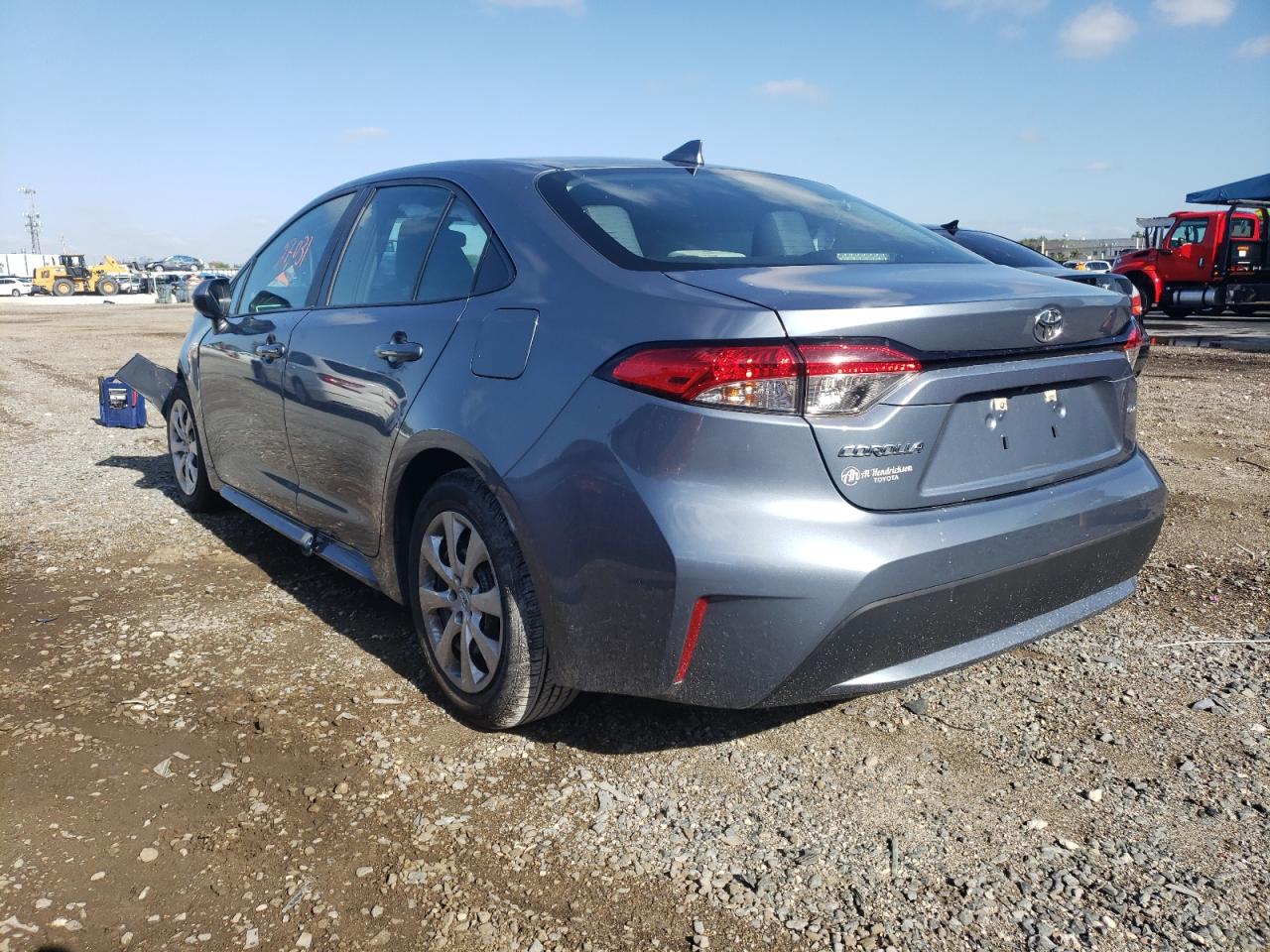Photo 3 from auction – 2021 TOYOTA COROLLA LE with VIN 5YFEPMAE0MP147594