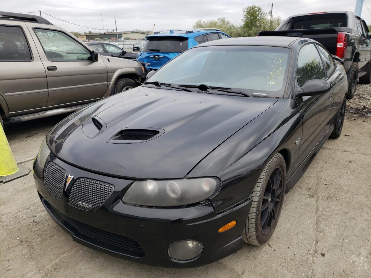 Photo 2 from auction – 2005 PONTIAC GTO with VIN 6G2VX12U25L358446