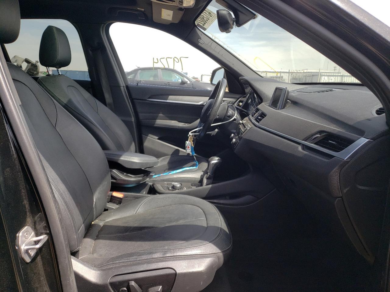 Photo 5 from auction – 2017 BMW X1 XDRIVE2 with VIN WBXHT3C35H5F78908