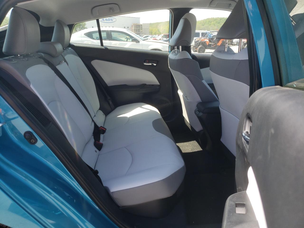 Photo 6 from auction – 2022 TOYOTA PRIUS PRIM with VIN JTDKAMFP4N3197293