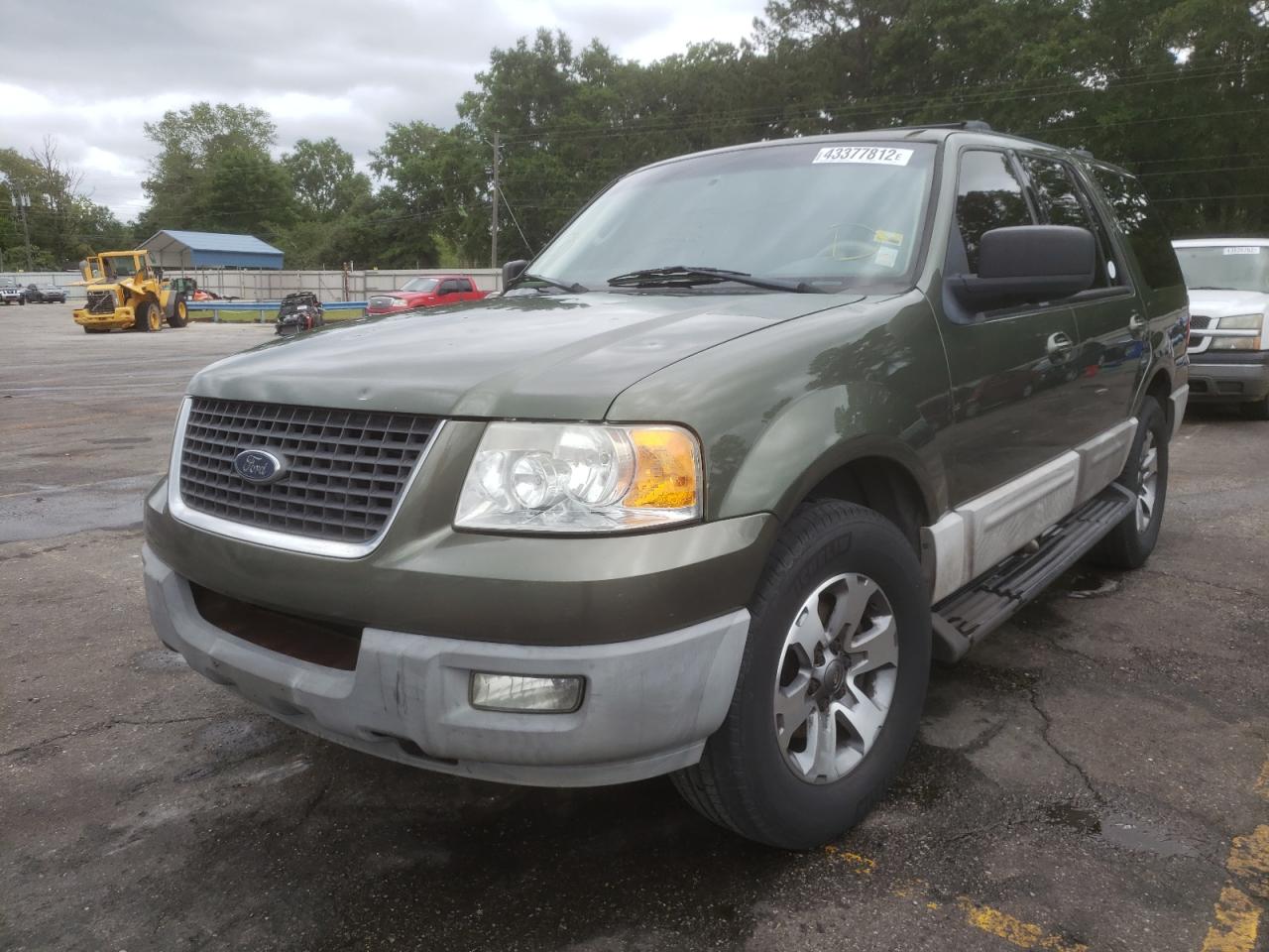 Photo 2 from auction – 2003 FORD EXPEDITION with VIN 1FMRU15W63LC30994