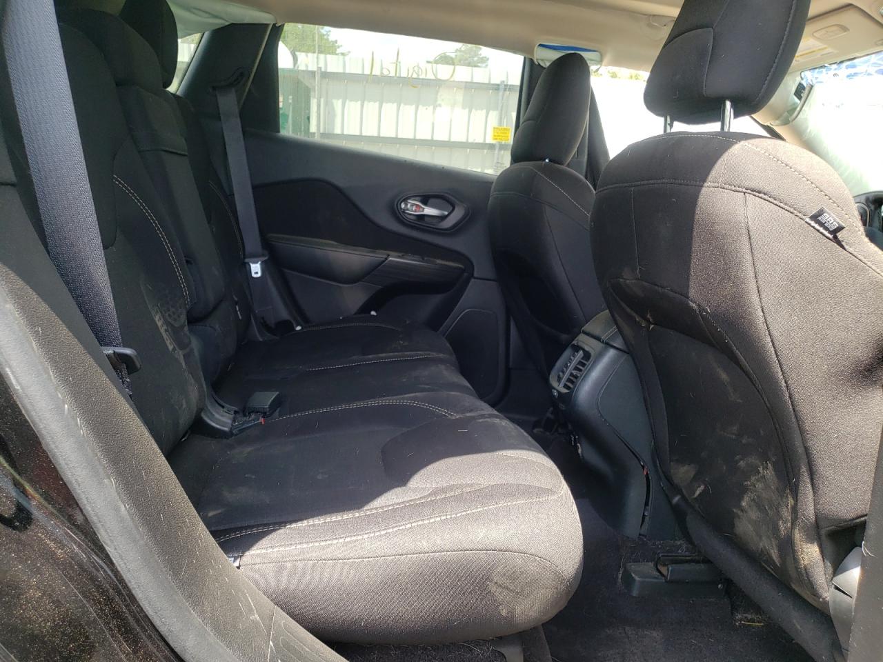 Photo 6 from auction – 2016 JEEP CHEROKEE L with VIN 1C4PJMCB2GW226502