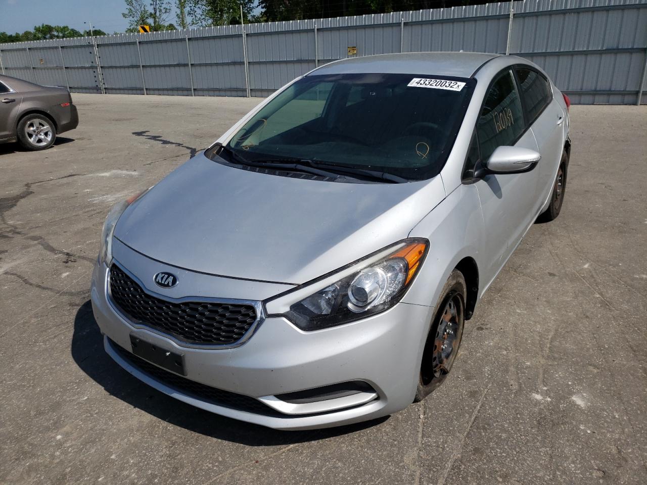 Photo 2 from auction – 2016 KIA FORTE LX with VIN KNAFX4A61G5539561