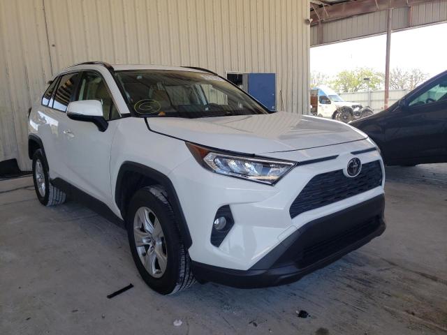 TOYOTA RAV4 XLE 2019 with VIN JTMW1RFVXKD502170 - Photo from auction