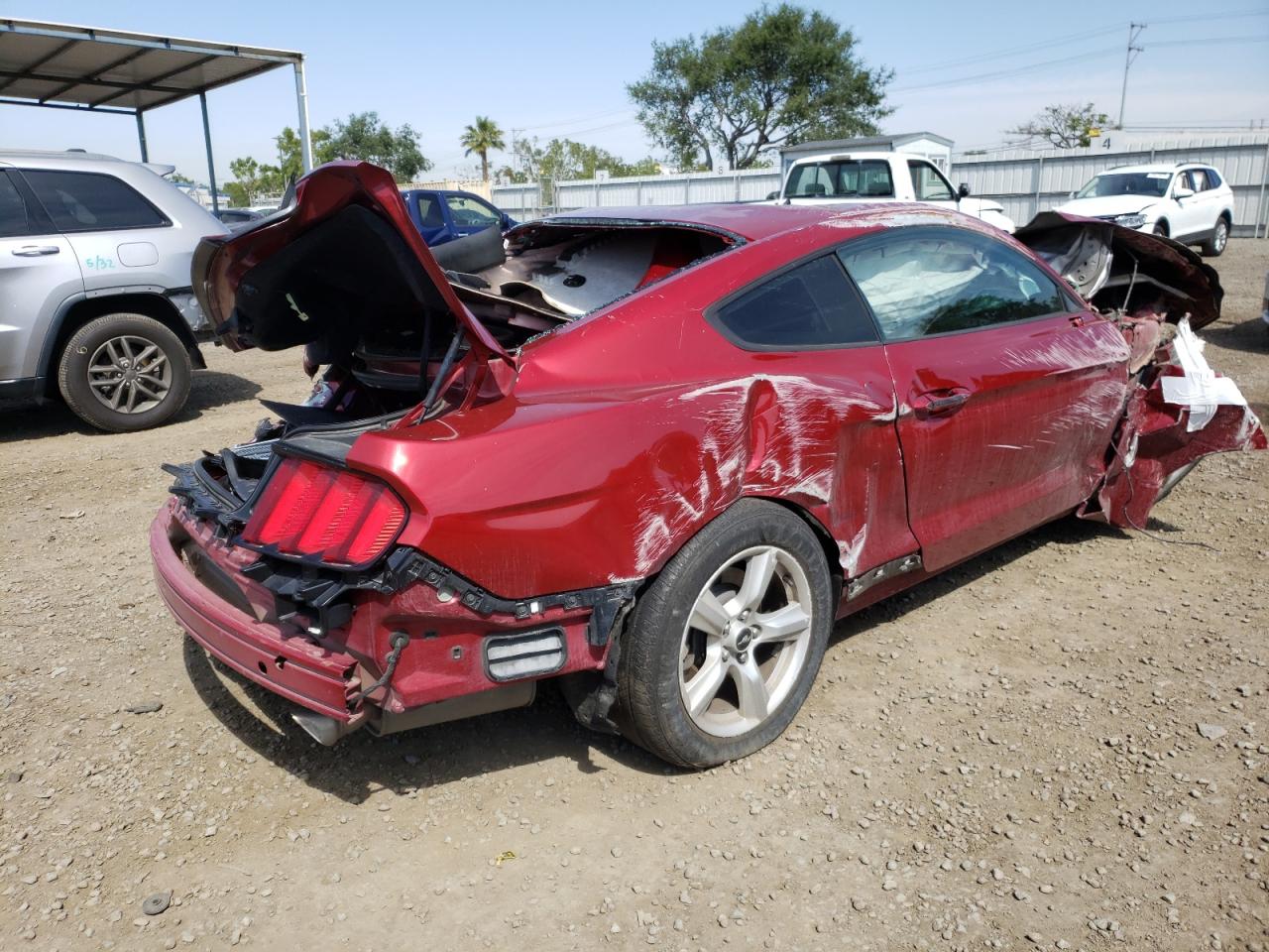 Photo 4 from auction – 2017 FORD MUSTANG with VIN 1FA6P8AM2H5203773