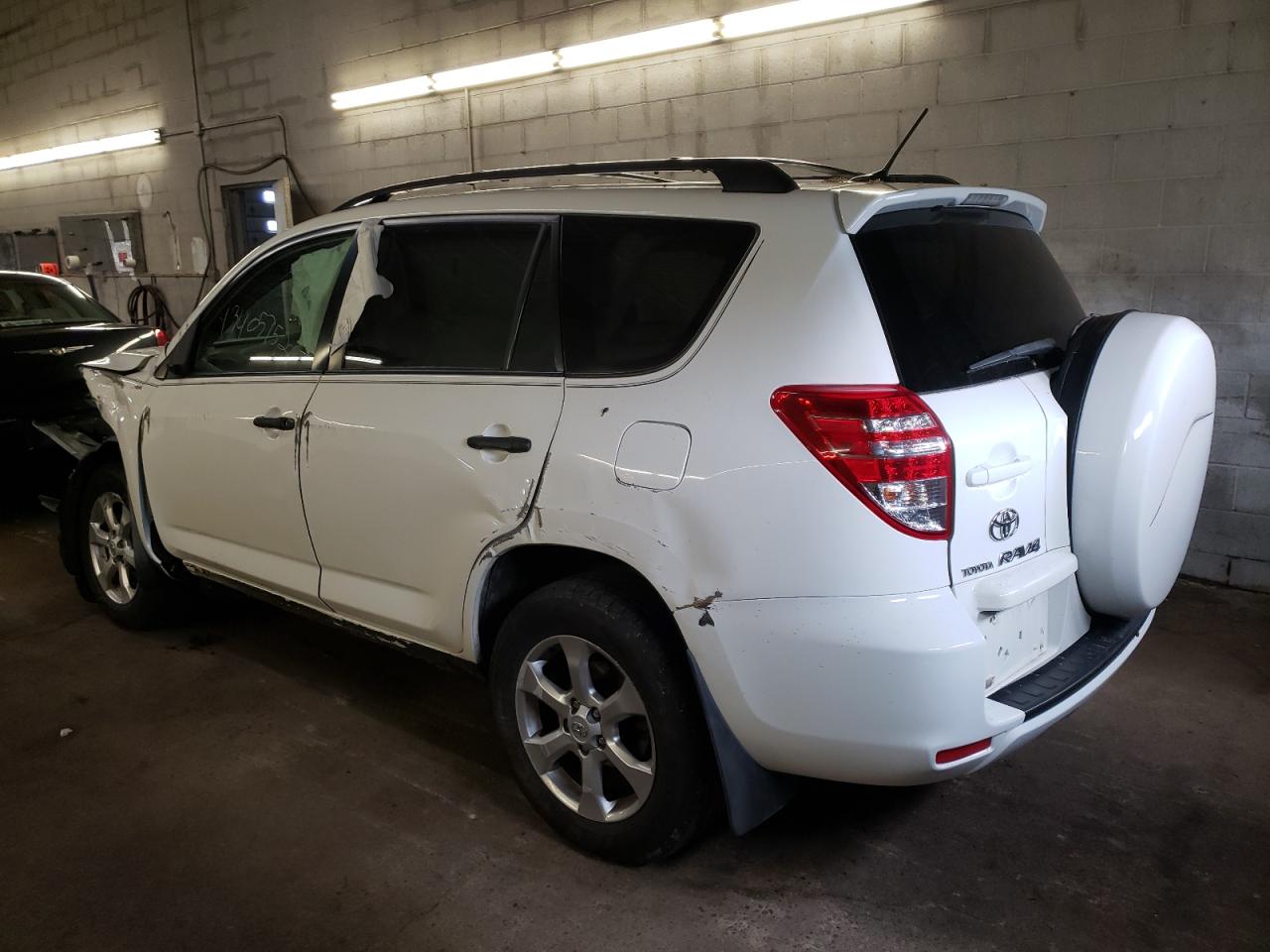 Photo 3 from auction – 2009 TOYOTA RAV4 with VIN 2T3BF33V09W010486