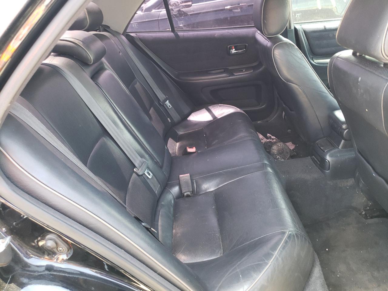 Photo 6 from auction – 2002 LEXUS IS 300 with VIN JTHBD192020038983