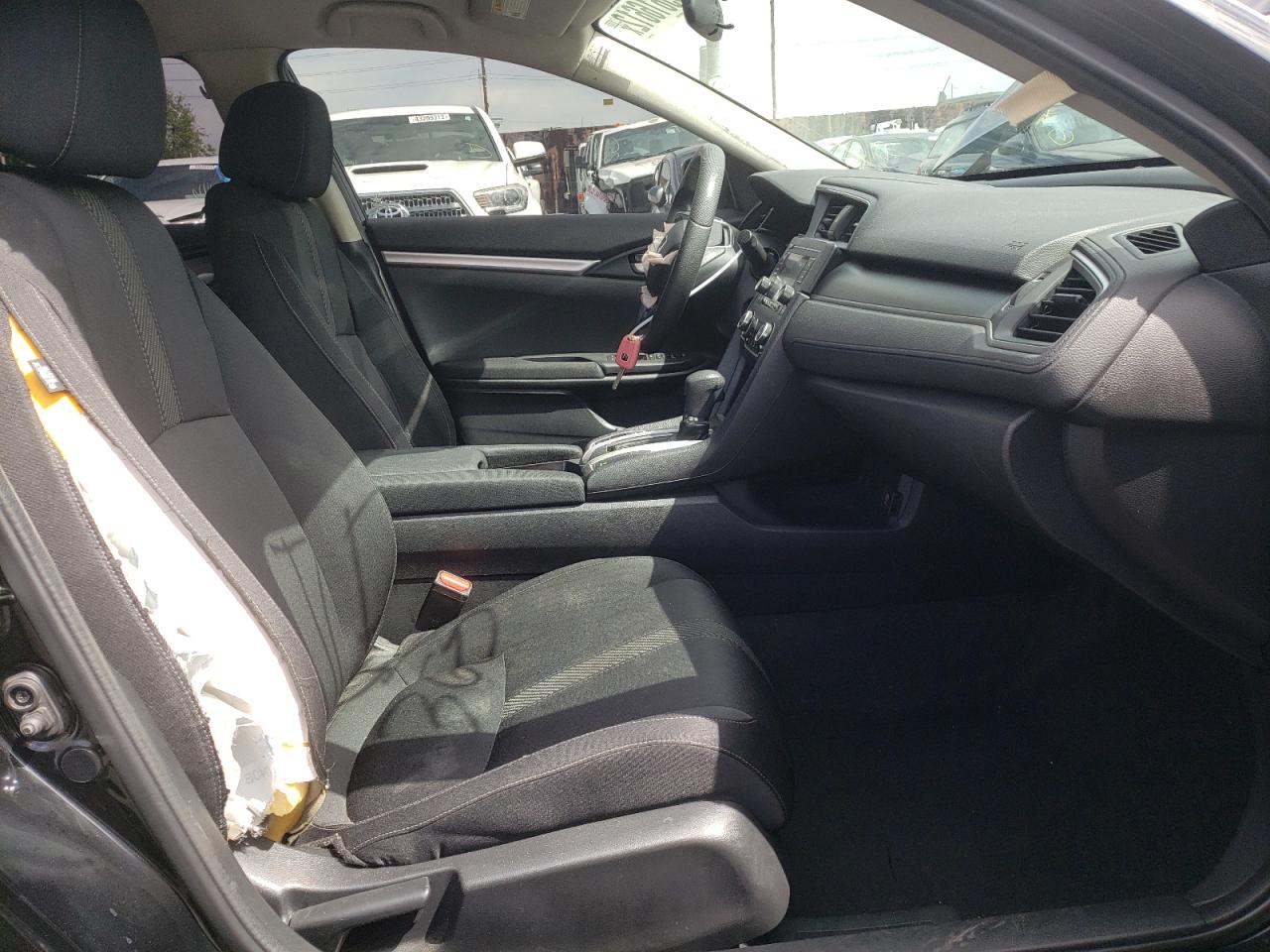 Photo 5 from auction – 2017 HONDA CIVIC LX with VIN 2HGFC2F54HH553887