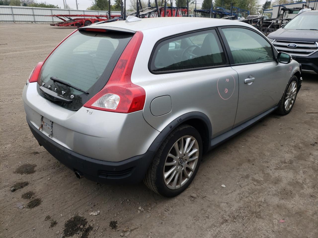 Photo 4 from auction – 2010 VOLVO C30 T5 with VIN YV1672MK9A2173299