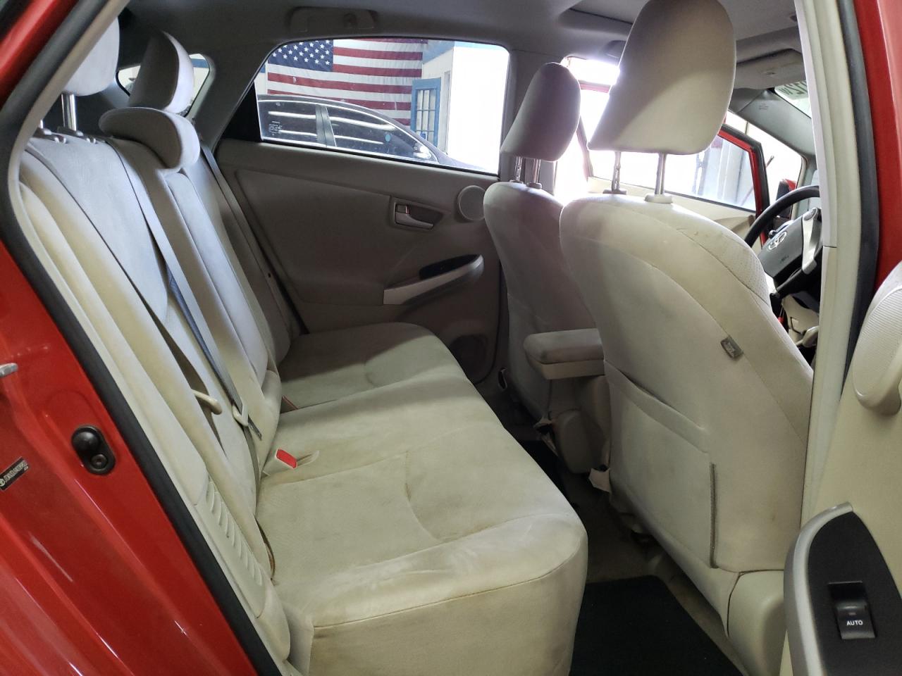 Photo 6 from auction – 2010 TOYOTA PRIUS with VIN JTDKN3DU9A0089822