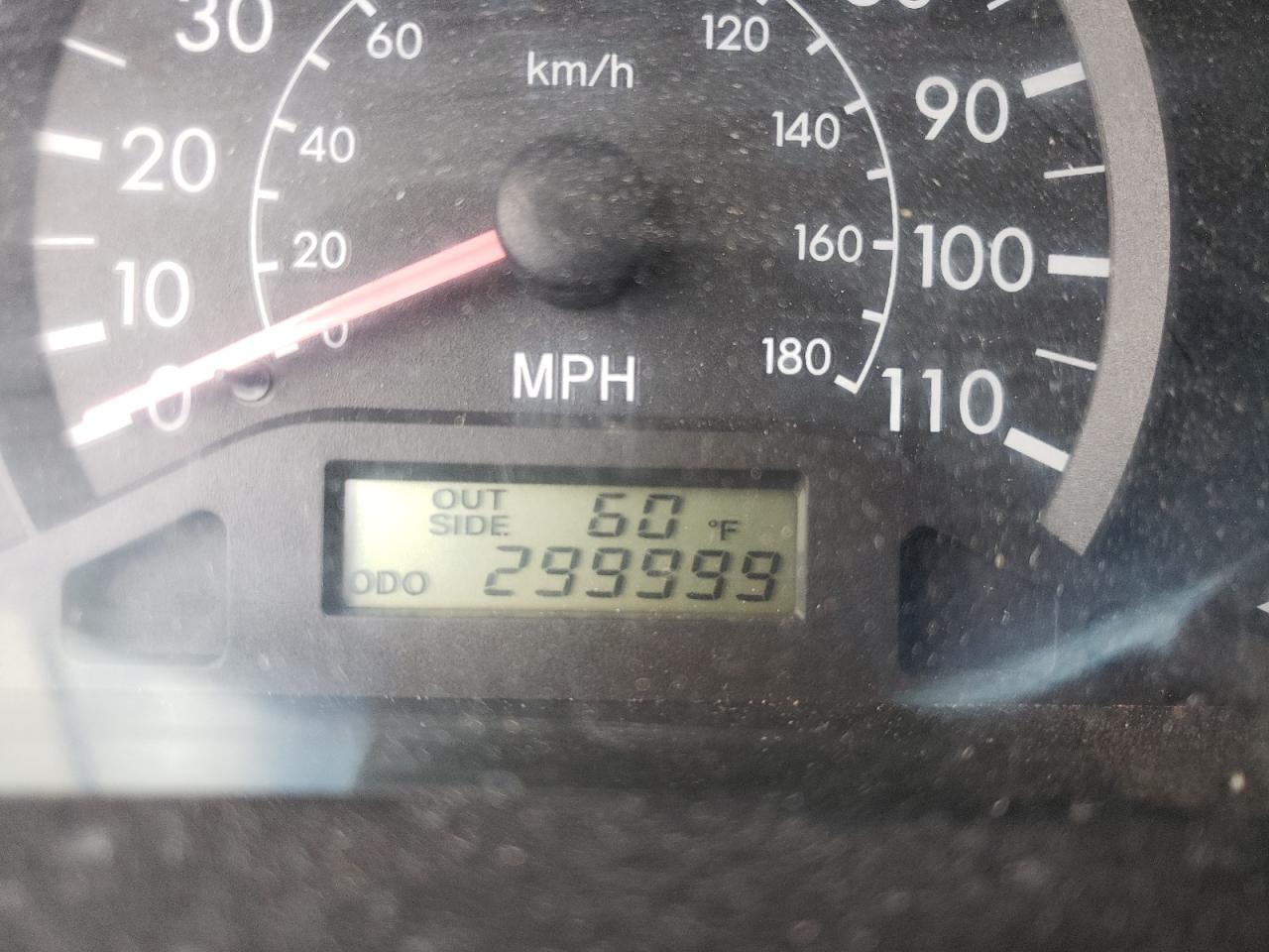 Photo 8 from auction – 2003 TOYOTA COROLLA CE with VIN JTDBR32E330002659