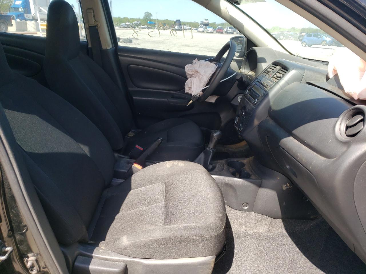 Photo 5 from auction – 2016 NISSAN VERSA S with VIN 3N1CN7AP5GL859121