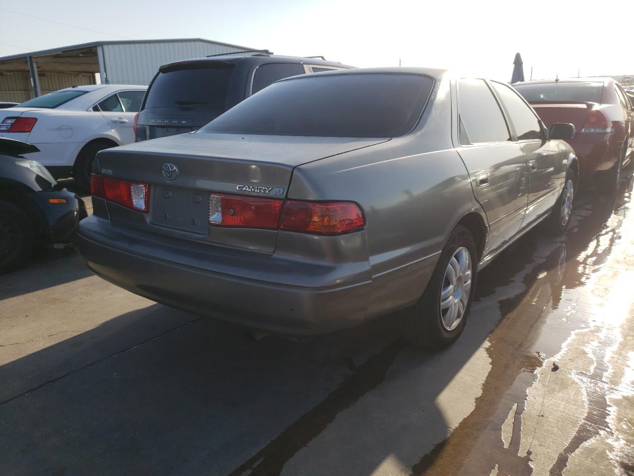 Photo 4 from auction – 2000 TOYOTA CAMRY with VIN JT2BG22K7Y0499205