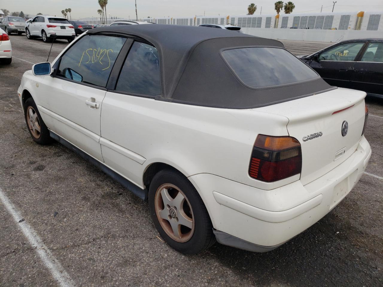 Photo 3 from auction – 2000 VOLKSWAGEN CABRIO GLS with VIN 3VWDC21VXYM805525