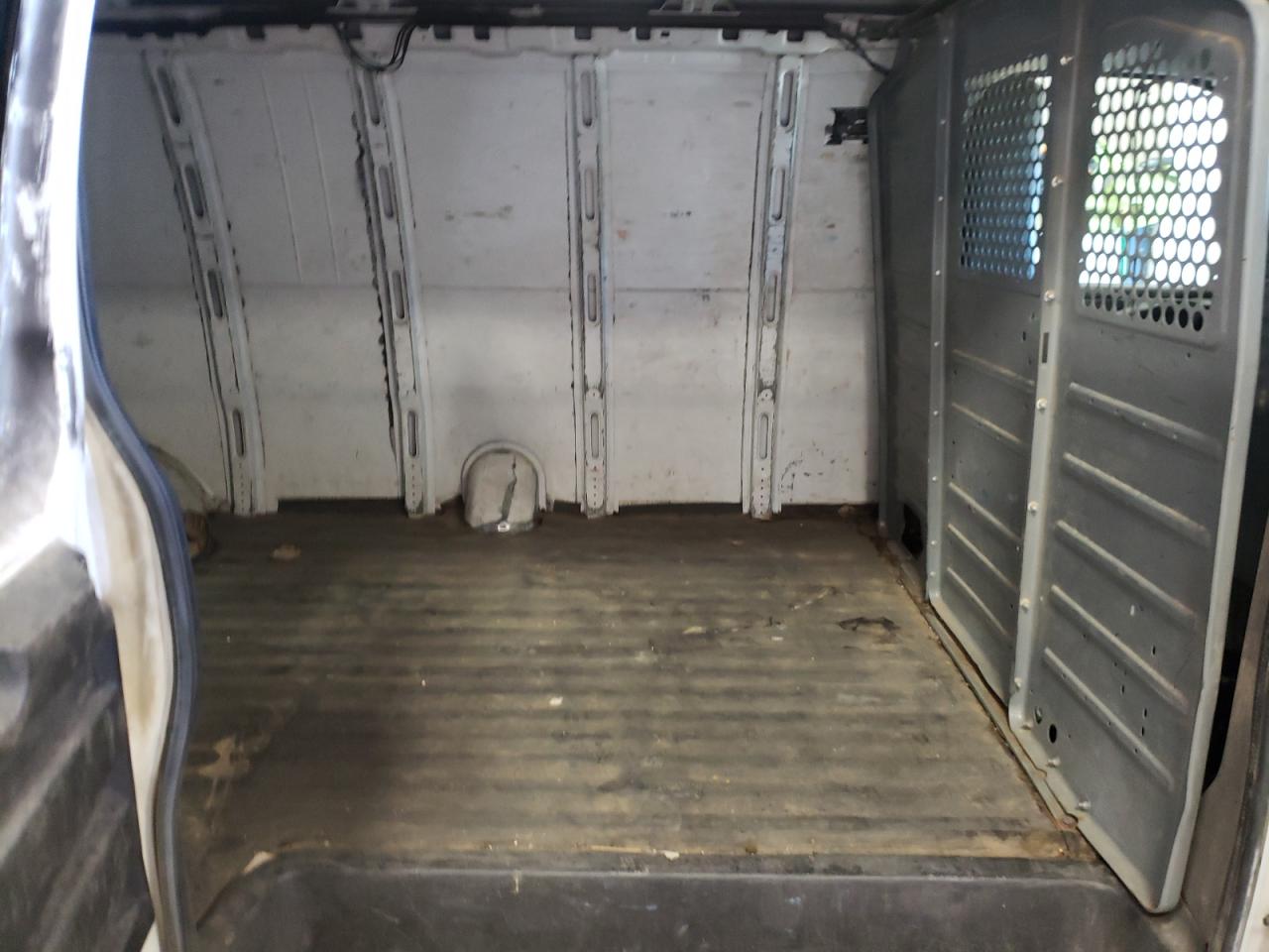 Photo 6 from auction – 2013 CHEVROLET EXPRESS G2 with VIN 1GCWGGCA7D1100163