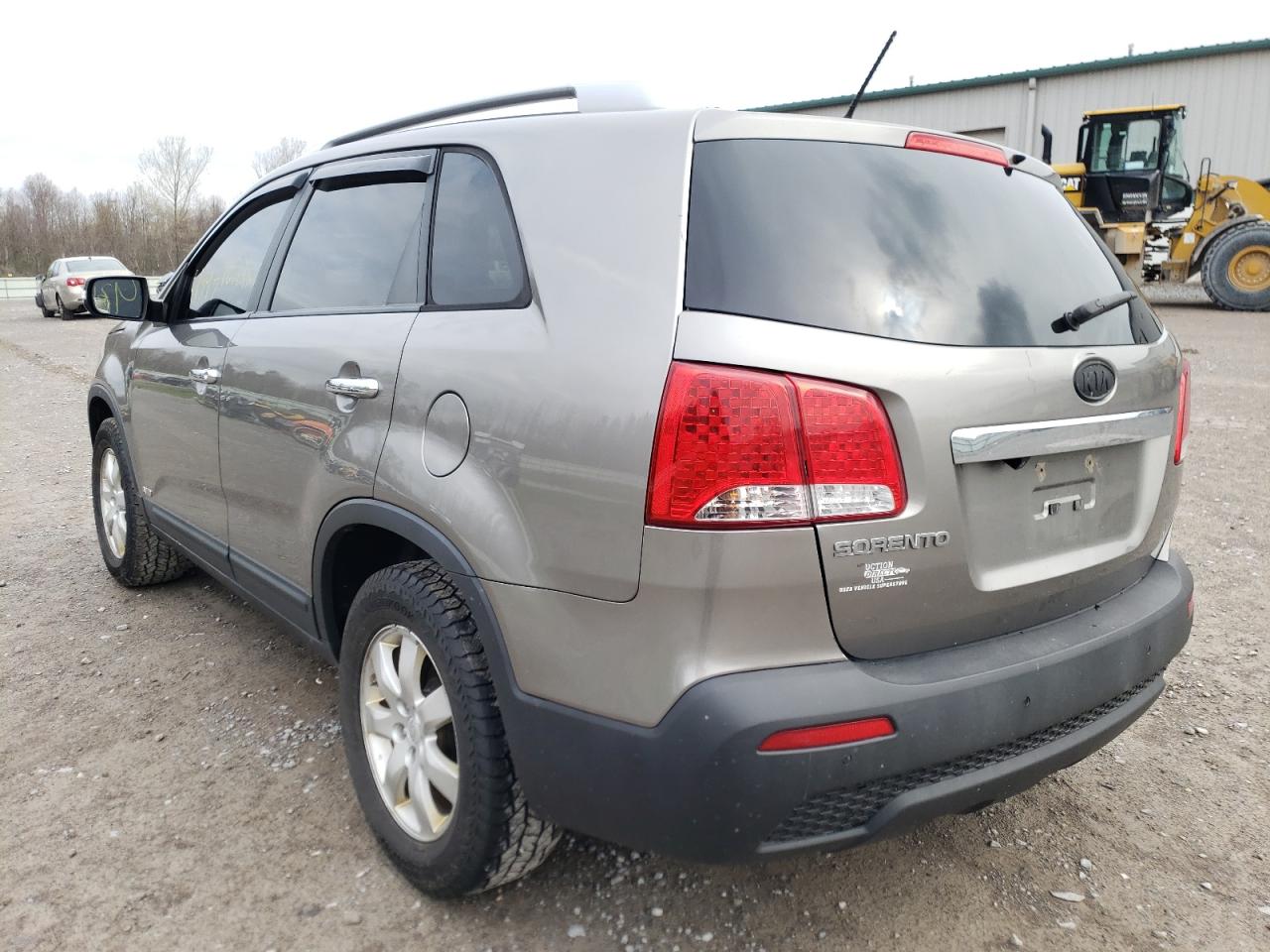 Photo 3 from auction – 2011 KIA SORENTO BA with VIN 5XYKTDA15BG133543