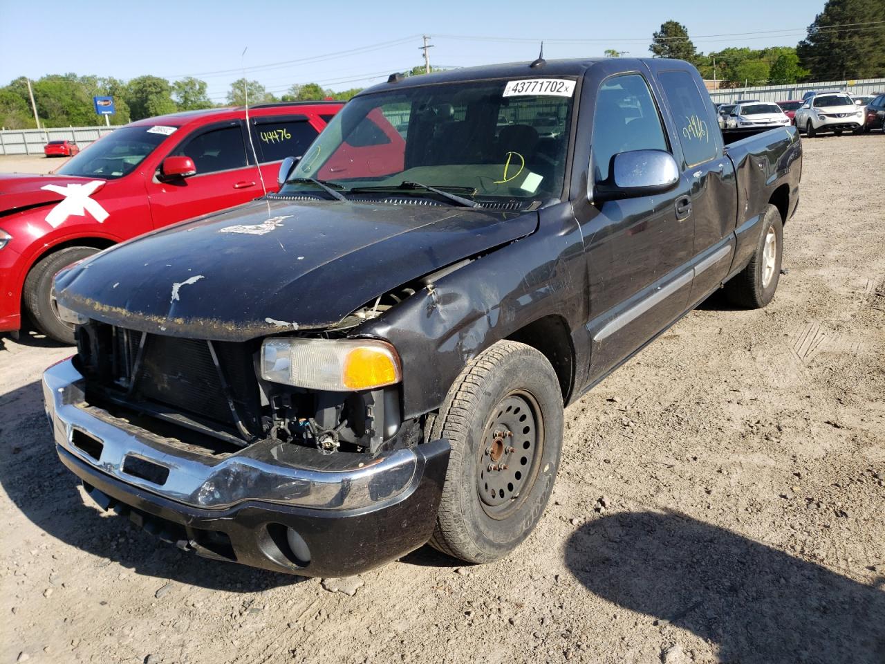 Photo 2 from auction – 2005 GMC NEW SIERRA with VIN 2GTEC19T151301842