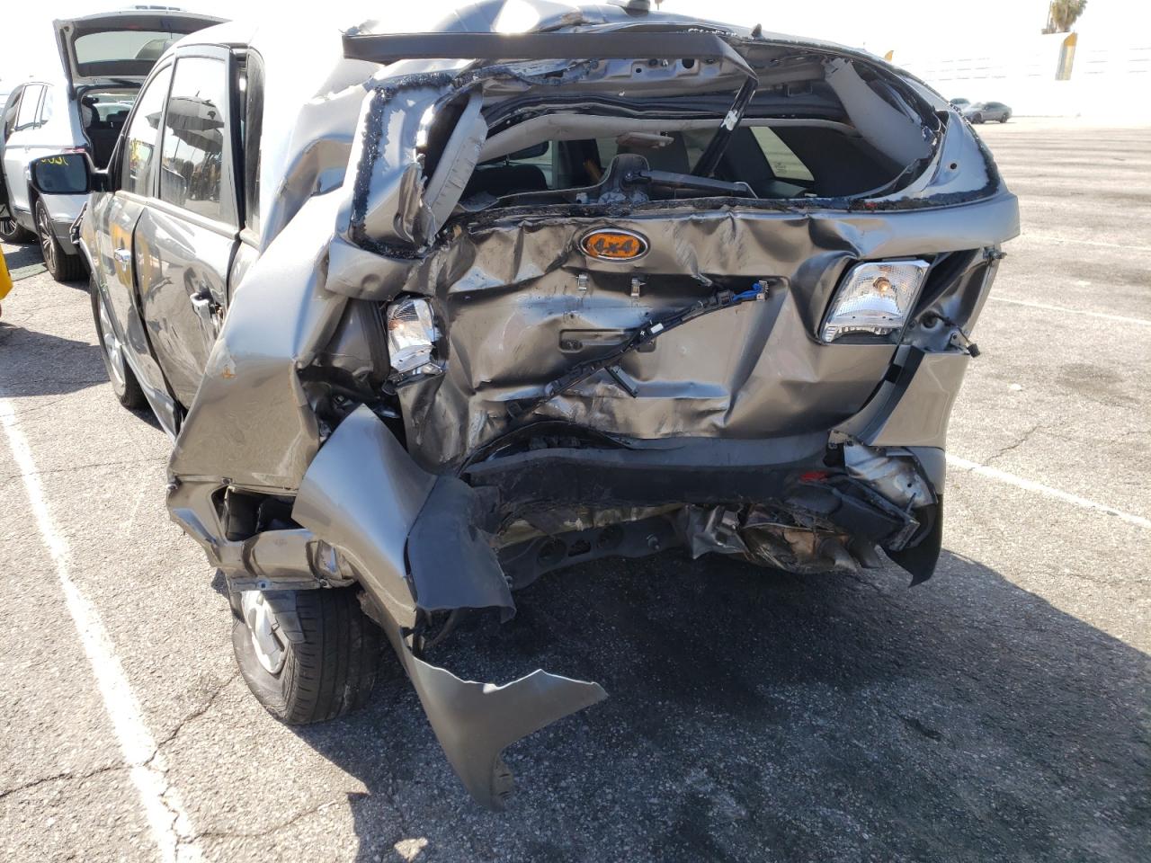 Photo 9 from auction – 2011 KIA SORENTO BA with VIN 5XYKT3A19BG050028