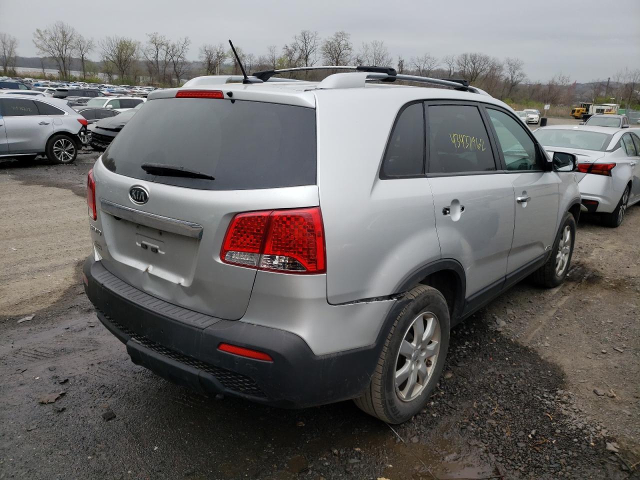 Photo 4 from auction – 2012 KIA SORENTO BA with VIN 5XYKTDA64CG219388