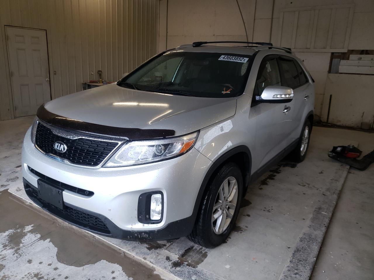 Photo 2 from auction – 2014 KIA SORENTO LX with VIN 5XYKT4A61EG438005