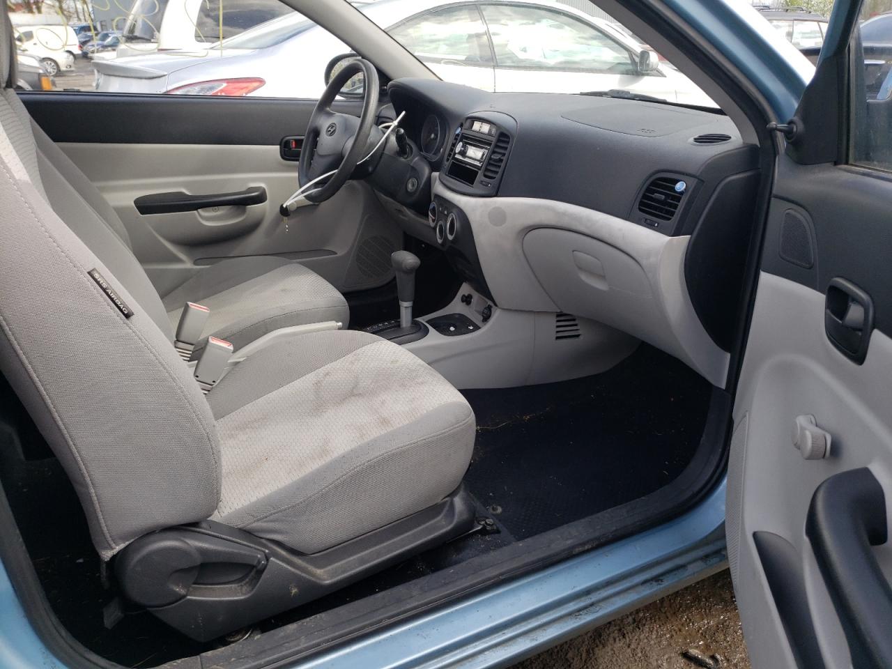 Photo 5 from auction – 2008 HYUNDAI ACCENT with VIN KMHCM36C38U064604