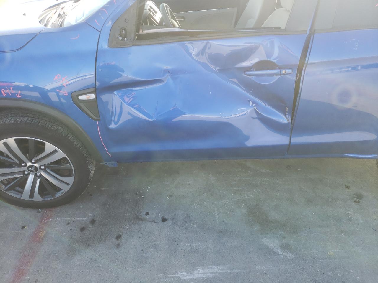 Photo 9 from auction – 2021 MITSUBISHI OUTLANDER with VIN JA4APUAUXMU014635