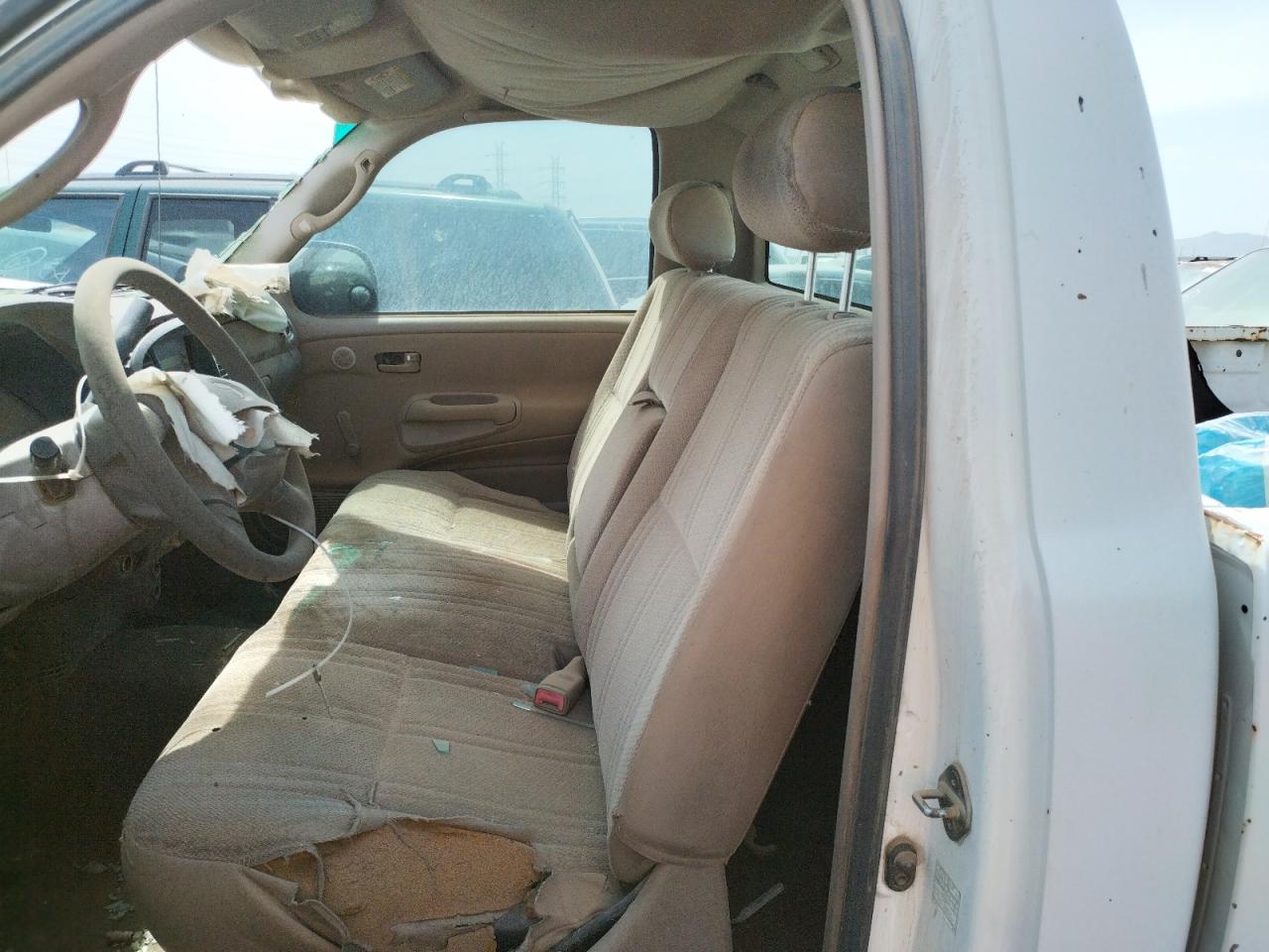 Photo 5 from auction – 2002 TOYOTA TUNDRA with VIN 5TBJN32122S247994