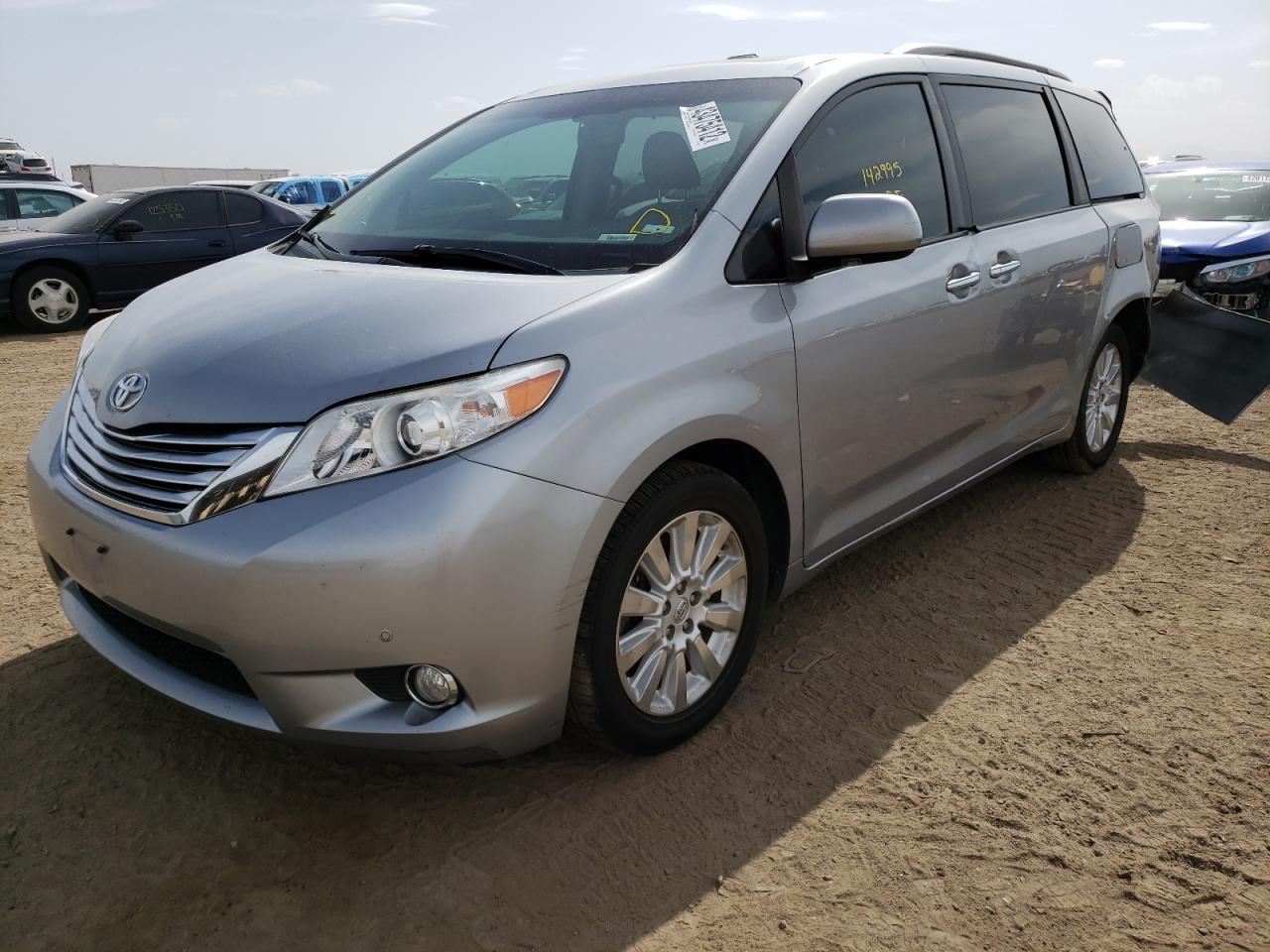 Photo 2 from auction – 2011 TOYOTA SIENNA XLE with VIN 5TDDK3DC7BS024619