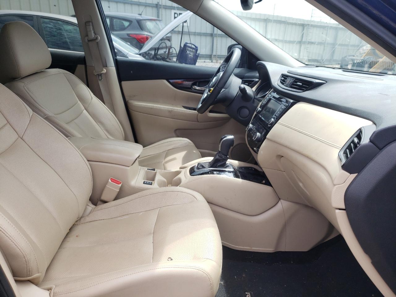 Photo 5 from auction – 2019 NISSAN ROGUE S with VIN 5N1AT2MTXKC815637