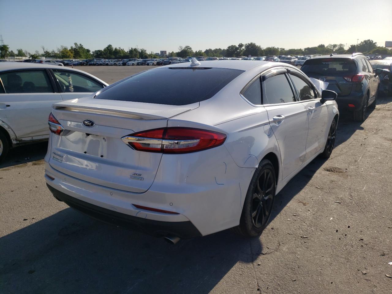 Photo 4 from auction – 2019 FORD FUSION SE with VIN 3FA6P0HD5KR127901