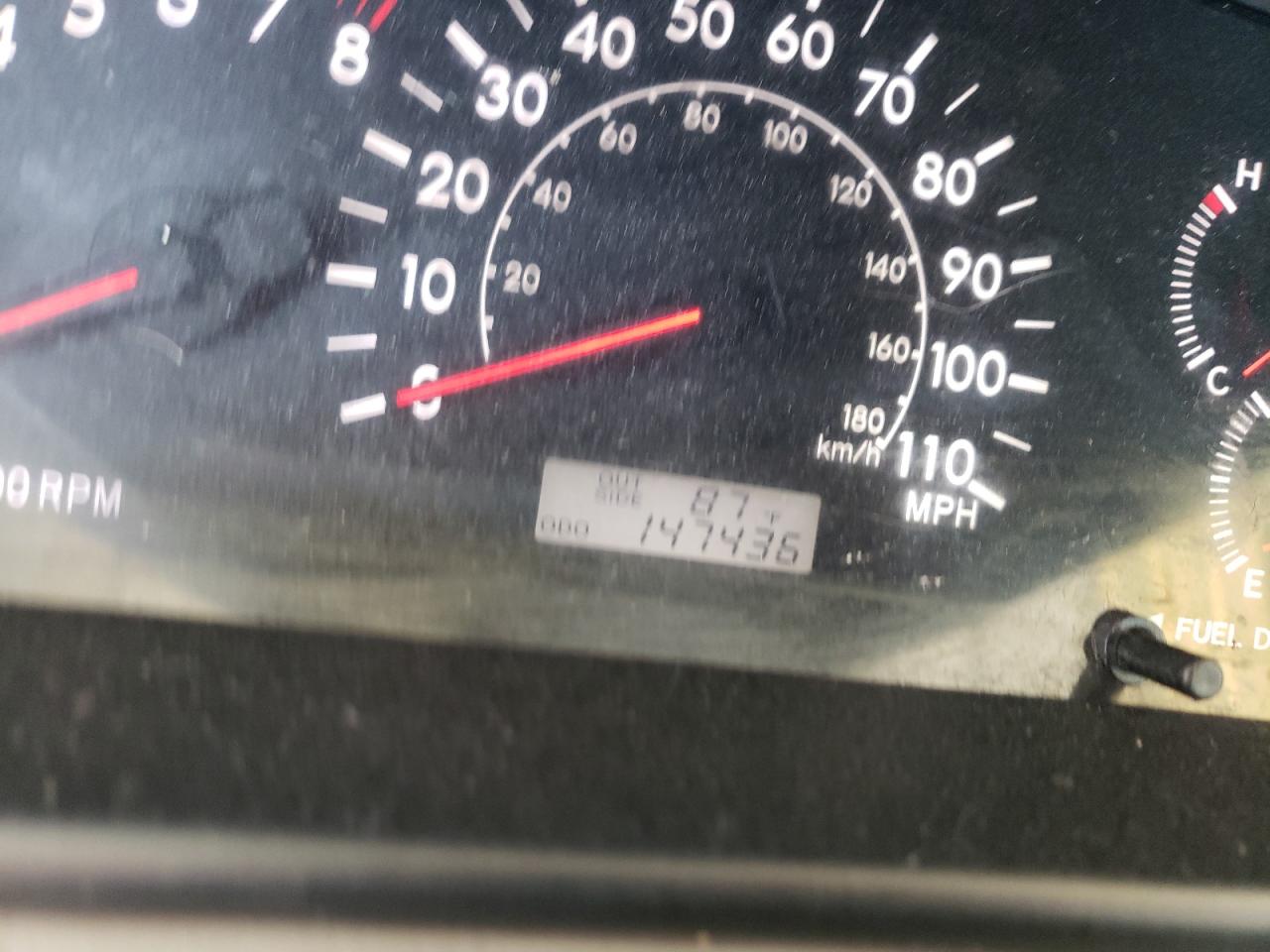 Photo 8 from auction – 2005 TOYOTA COROLLA CE with VIN 1NXBR32E95Z357892