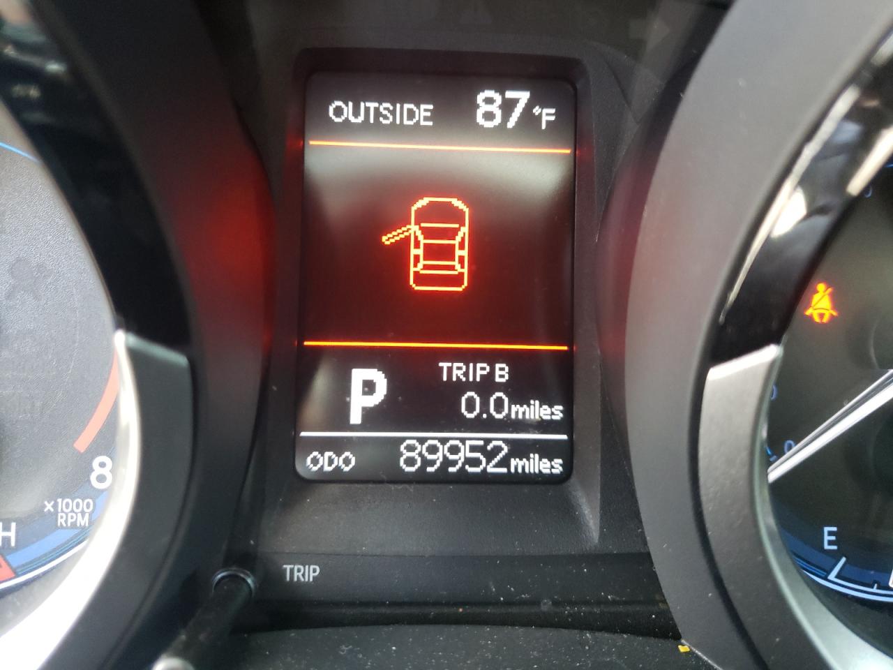 Photo 8 from auction – 2015 TOYOTA COROLLA L with VIN 2T1BURHE3FC238070