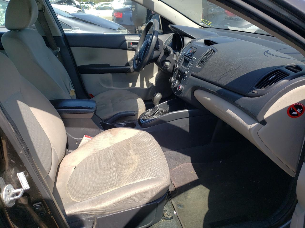 Photo 5 from auction – 2011 KIA FORTE EX with VIN KNAFU4A29B5902803