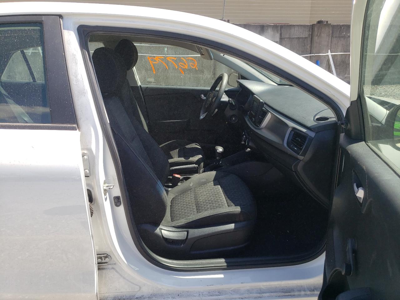 Photo 5 from auction – 2018 KIA RIO LX with VIN 3KPA24AB9JE071602