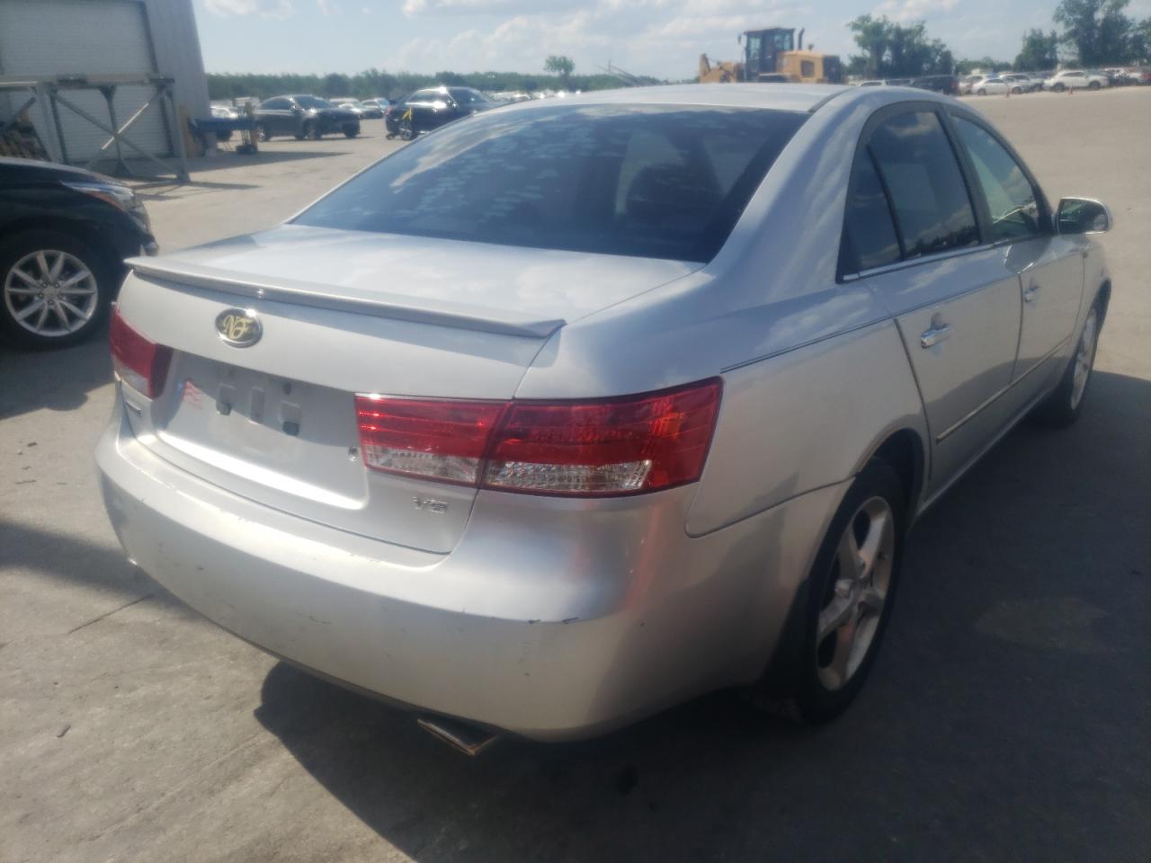 Photo 4 from auction – 2007 HYUNDAI SONATA SE with VIN 5NPEU46FX7H225102