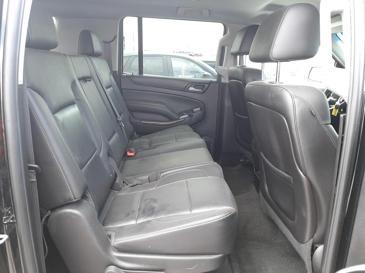 Photo 6 from auction – 2015 CHEVROLET SUBURBAN C with VIN 1GNSCJKCXFR118341