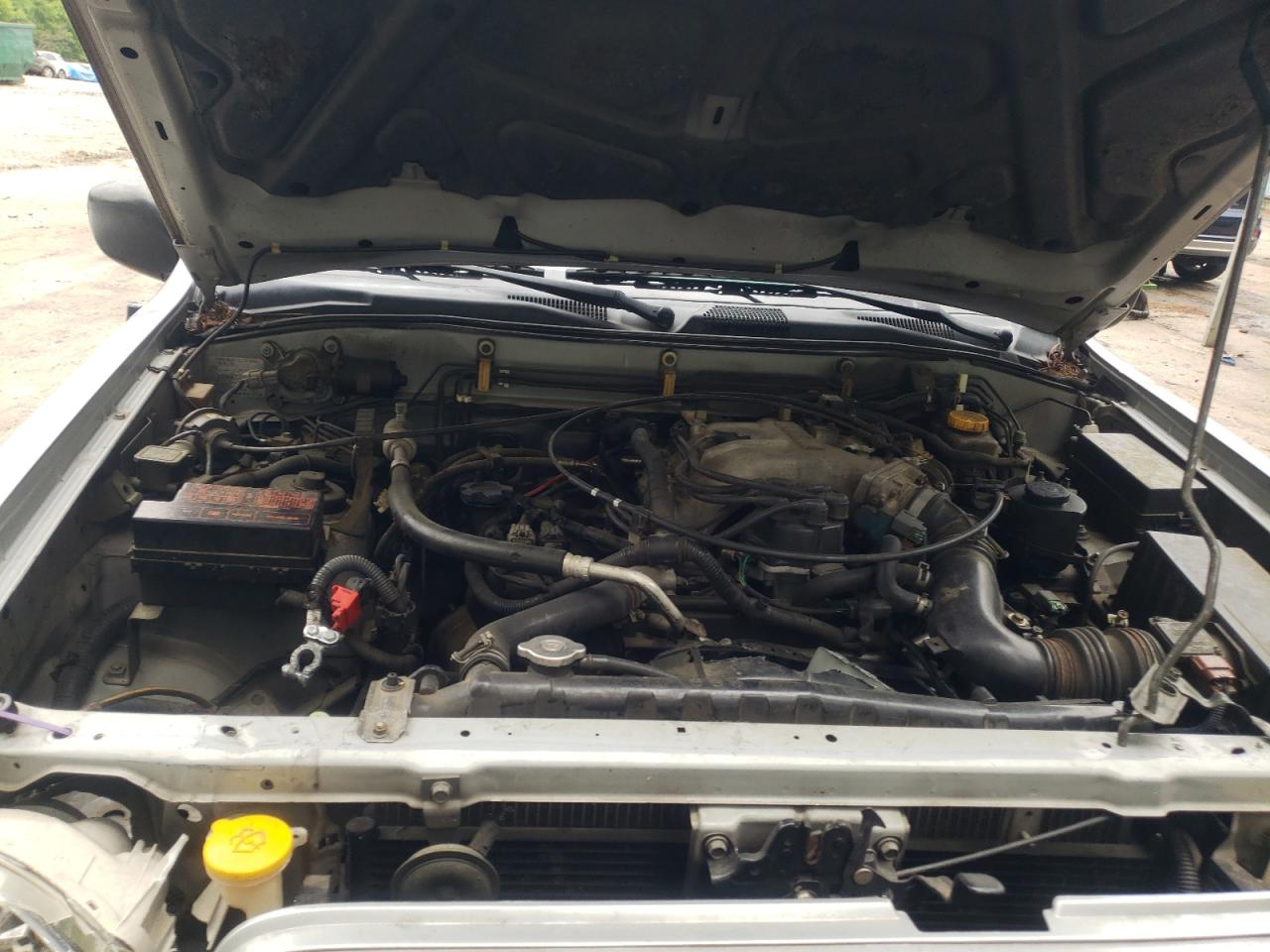 Photo 7 from auction – 2000 NISSAN PATHFINDER with VIN JN8AR07S7YW412107