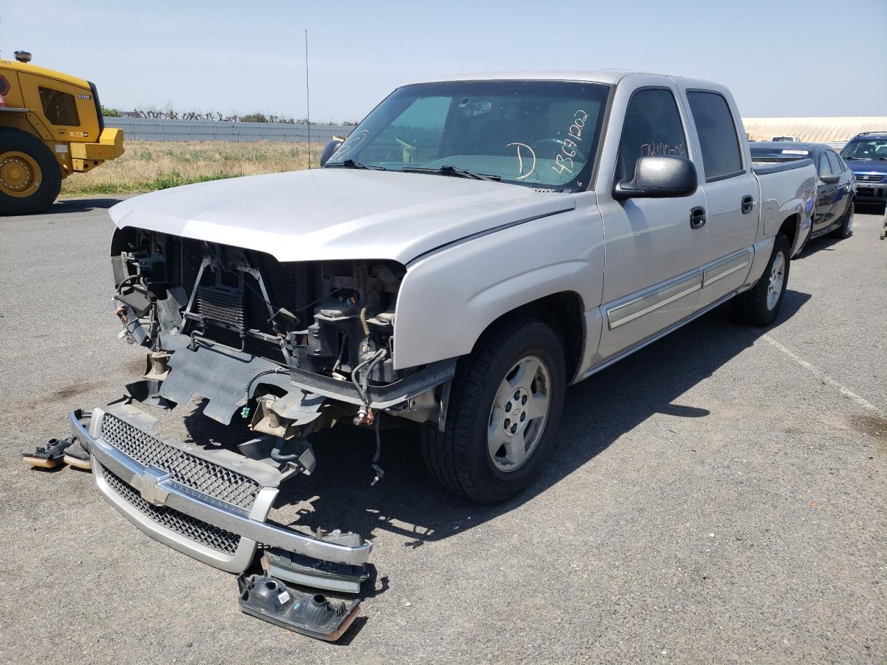 Photo 2 from auction – 2005 CHEVROLET SILVERADO with VIN 2GCEC13T151129854