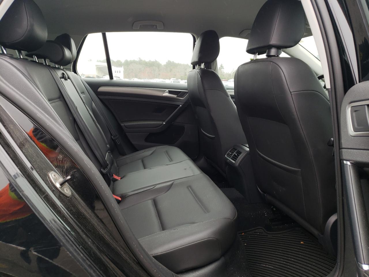 Photo 6 from auction – 2015 VOLKSWAGEN GOLF with VIN 3VW217AU0FM013110