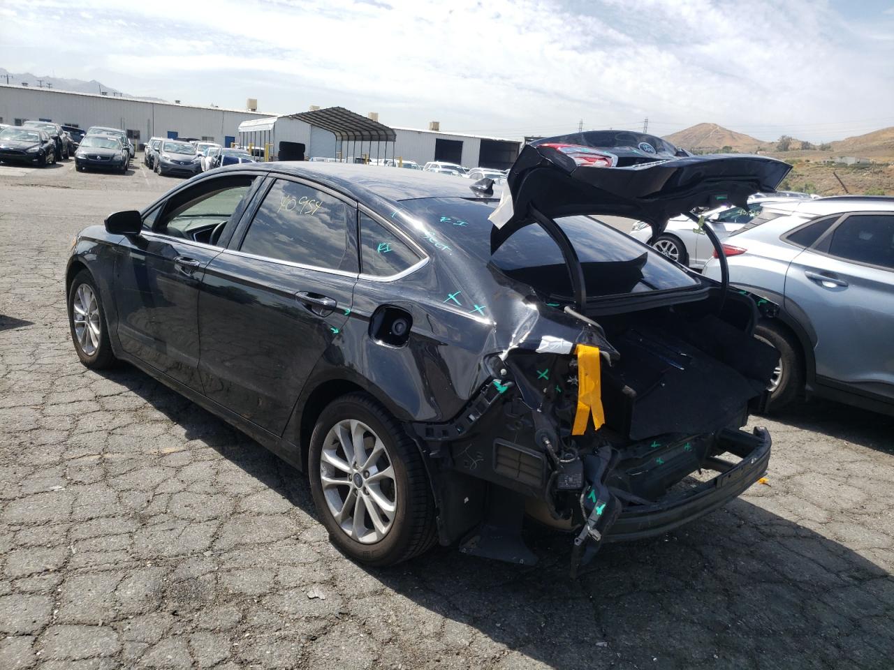 Photo 3 from auction – 2019 FORD FUSION SE with VIN 3FA6P0HD7KR115166