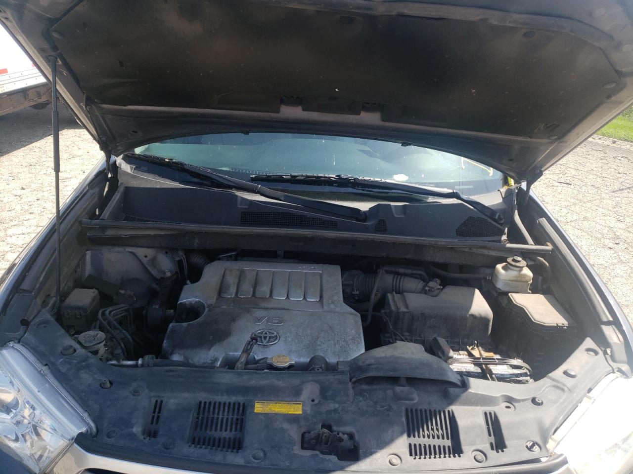 Photo 7 from auction – 2012 TOYOTA HIGHLANDER with VIN 5TDBK3EH1CS151806