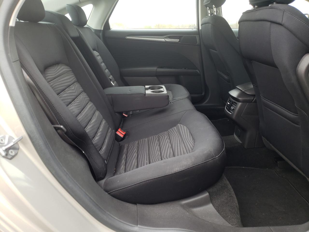 Photo 6 from auction – 2016 FORD FUSION SE with VIN 3FA6P0H74GR192188