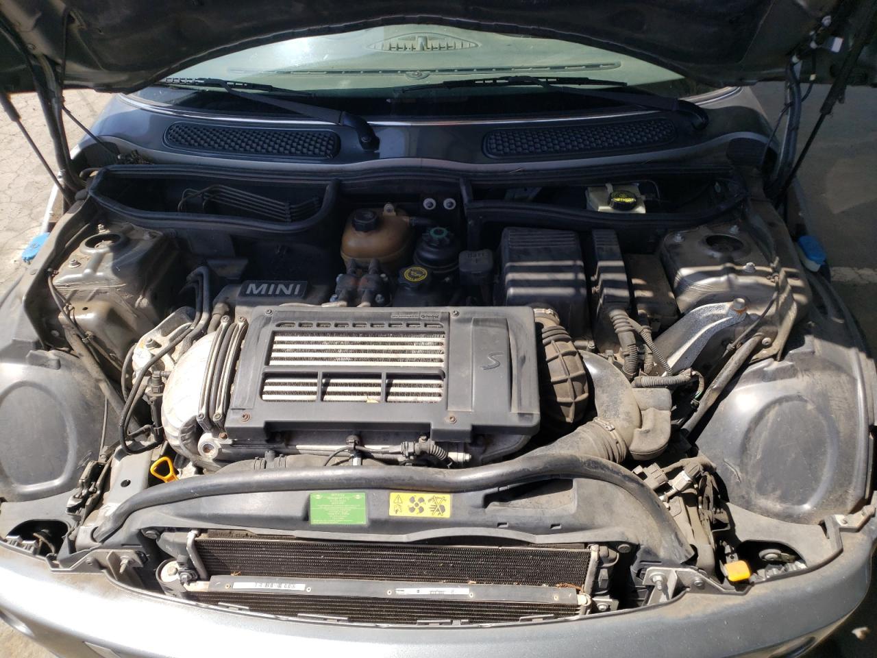 Photo 7 from auction – 2005 MINI COOPER S with VIN WMWRH33485TF82967