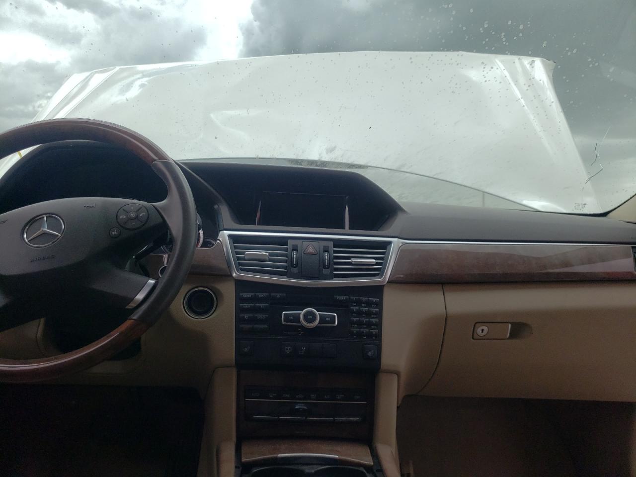 Photo 9 from auction – 2012 MERCEDES-BENZ E 350 with VIN WDDHF5KB9CA571438
