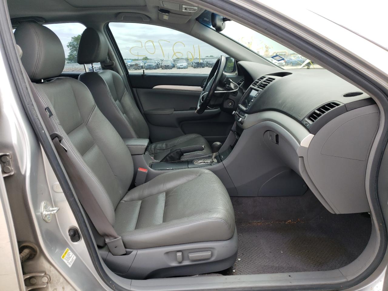 Photo 5 from auction – 2006 ACURA TSX with VIN JH4CL96966C017972