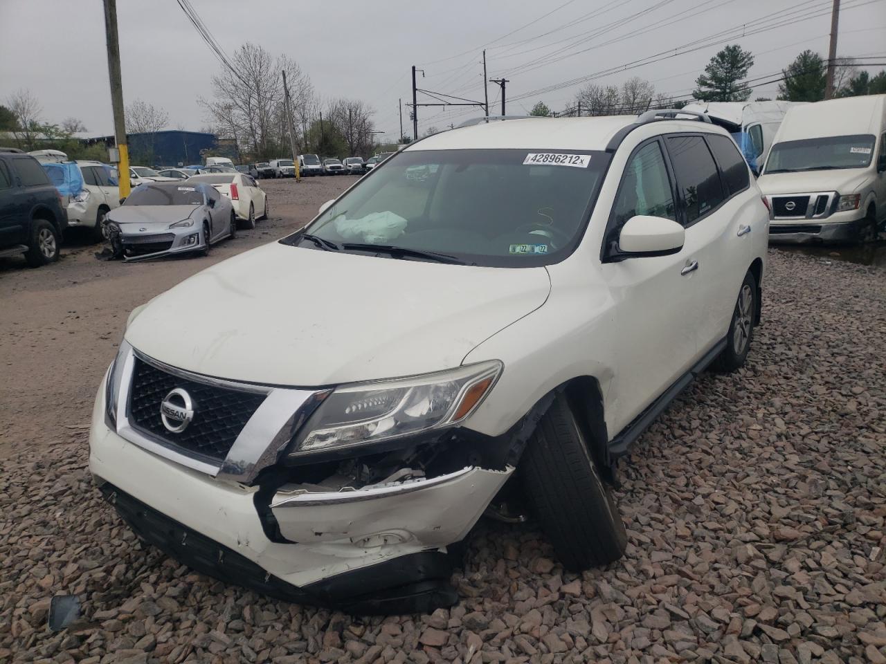 Photo 2 from auction – 2014 NISSAN PATHFINDER with VIN 5N1AR2MM5EC700147