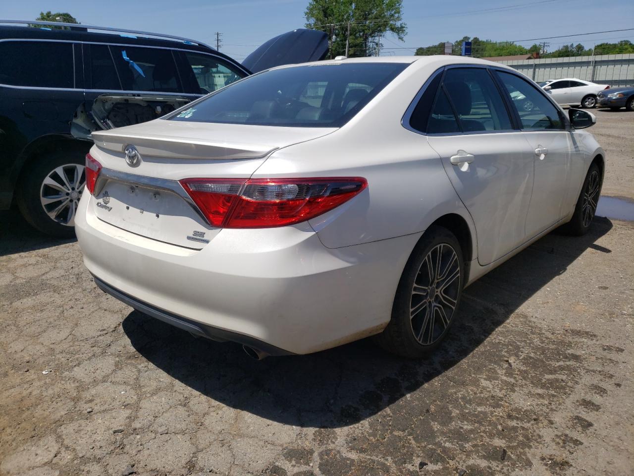 Photo 4 from auction – 2016 TOYOTA CAMRY LE with VIN 4T1BF1FKXGU155224