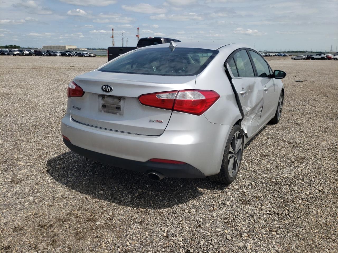 Photo 4 from auction – 2015 KIA FORTE EX with VIN KNAFX4A82F5374376