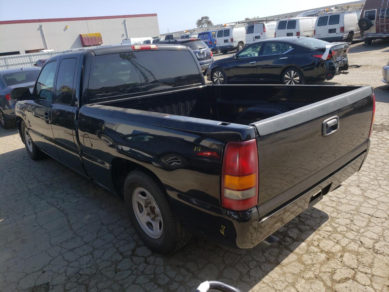 Photo 3 from auction – 2001 CHEVROLET SILVERADO with VIN 1GCEC19W91Z167724